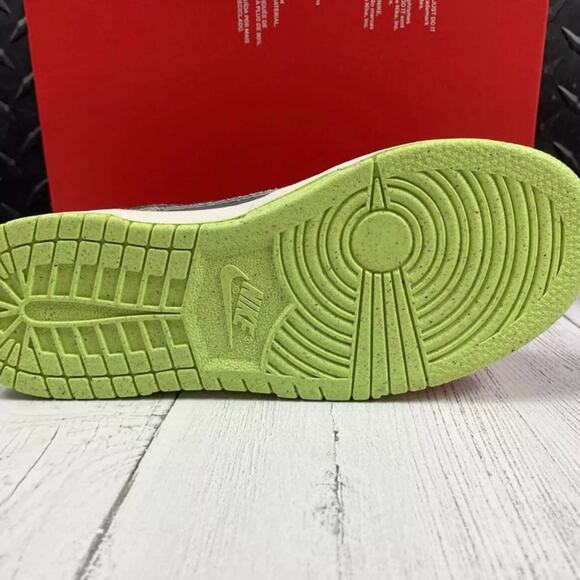 NEW Size 7Y Womens 8.5 Nike Dunk Low Top Special Edition Sneakers Phantom Grey - Picture 11 of 12